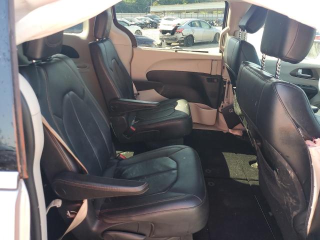 2C4RC1BG2HR745378 - 2017 CHRYSLER PACIFICA TOURING L SILVER photo 11