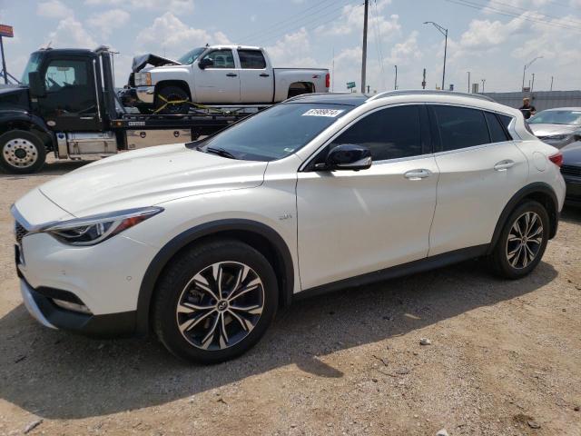 SJKCH5CR7HA031018 - 2017 INFINITI QX30 BASE WHITE photo 1