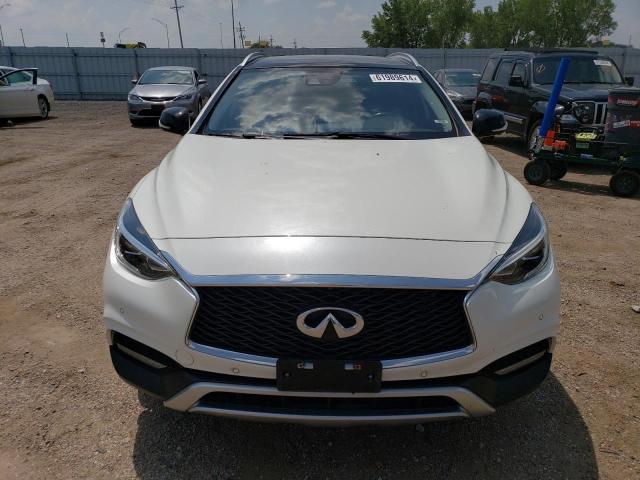 SJKCH5CR7HA031018 - 2017 INFINITI QX30 BASE WHITE photo 5