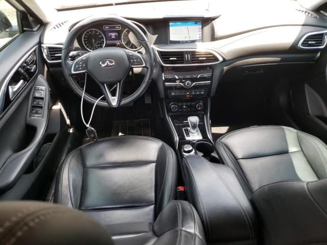 SJKCH5CR7HA031018 - 2017 INFINITI QX30 BASE WHITE photo 8