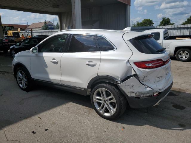 5LMCJ3D94HUL12517 - 2017 LINCOLN MKC RESERVE Blanco foto 2