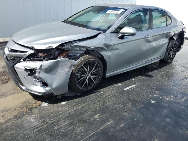 4T1G11AK4RU236363 - 2024 TOYOTA CAMRY SE NIGHT SHADE SILVER photo 1
