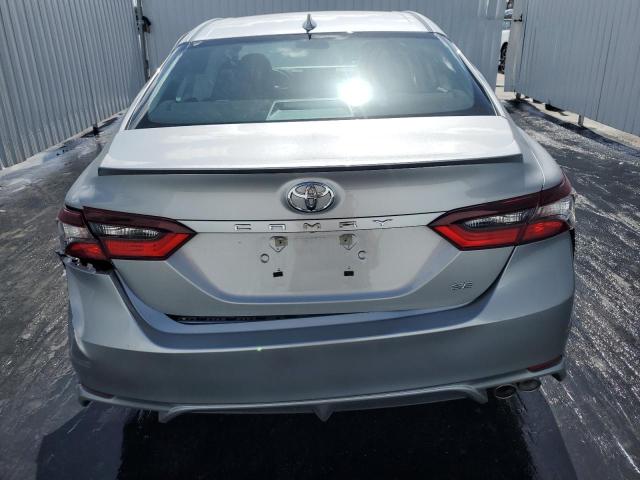 4T1G11AK4RU236363 - 2024 TOYOTA CAMRY SE NIGHT SHADE SILVER photo 6