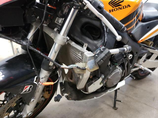 JH2PC37073M007903 - 2003 HONDA CBR600 RR TWO TONE photo 9