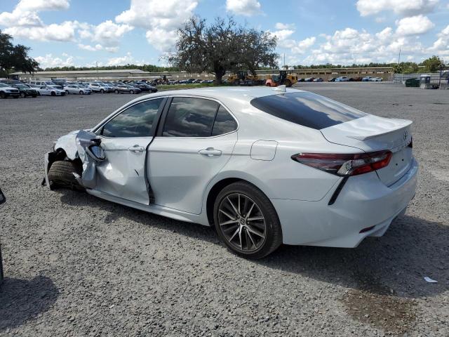 4T1T11AK4RU234577 - 2024 TOYOTA CAMRY SE NIGHT SHADE GRAY photo 2