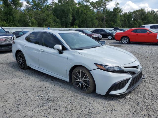 4T1T11AK4RU234577 - 2024 TOYOTA CAMRY SE NIGHT SHADE GRAY photo 4