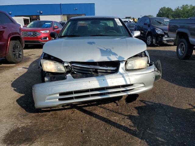 4T1BG22K01U841059 - 2001 TOYOTA CAMRY A CE SILVER photo 5