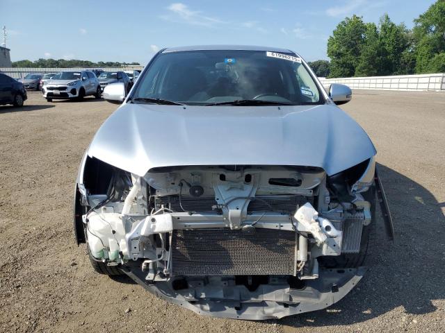 JA4AP3AU4HZ041025 - 2017 MITSUBISHI OUTLANDER ES SILVER photo 5