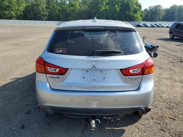 JA4AP3AU4HZ041025 - 2017 MITSUBISHI OUTLANDER ES SILVER photo 6