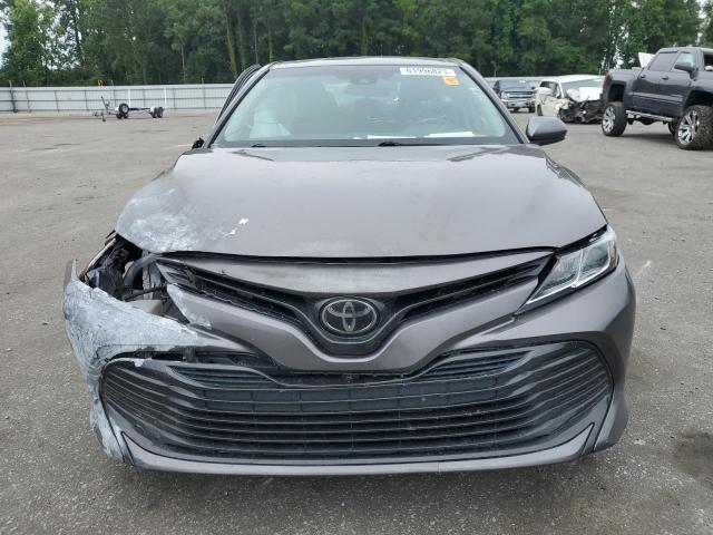 4T1B11HK1JU137519 - 2018 TOYOTA CAMRY L CHARCOAL photo 5