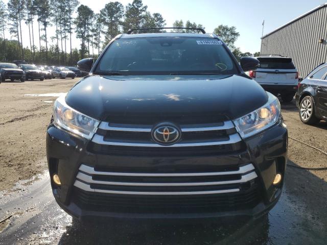 5TDJZRFHXJS854732 - 2018 TOYOTA HIGHLANDER SE CHARCOAL photo 5