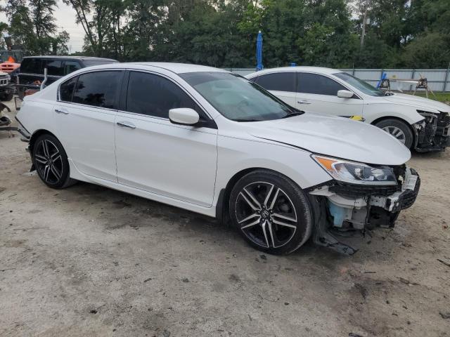 1HGCR2F57HA143696 - 2017 HONDA ACCORD SPORT WHITE photo 4