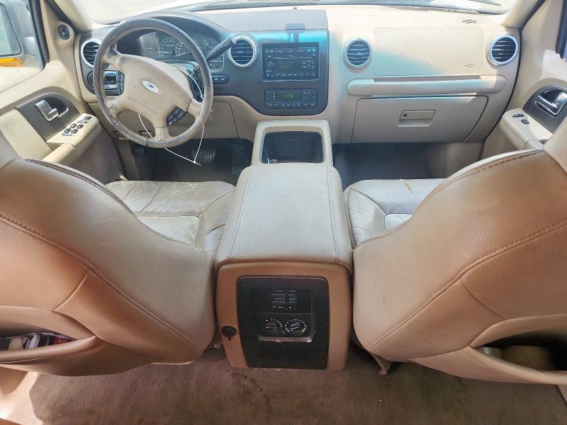 1FMRU17WX3LA15051 - 2003 FORD EXPEDITION EDDIE BAUER WHITE photo 8