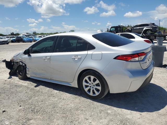 5YFB4MDE6RP157304 - 2024 TOYOTA COROLLA LE 银色 照片 2