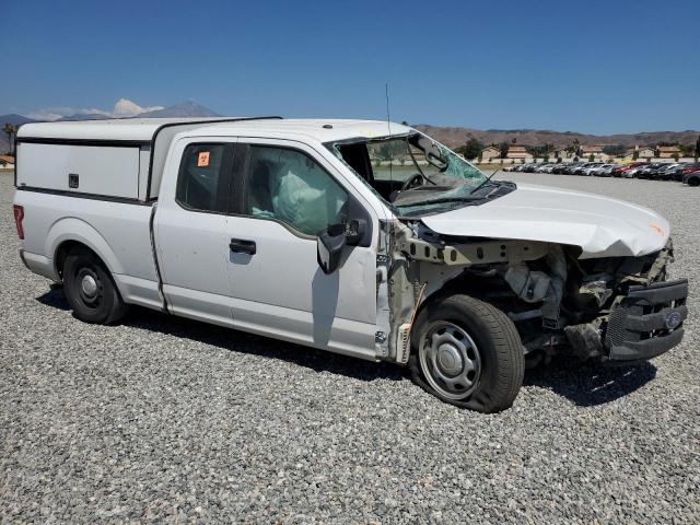 1FTEX1C81HKE53536 - 2017 FORD F150 SUPER CAB WHITE photo 4