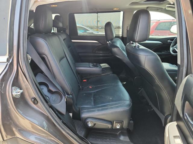 5TDJZRFH1JS871628 - 2018 TOYOTA HIGHLANDER SE GRAY photo 11