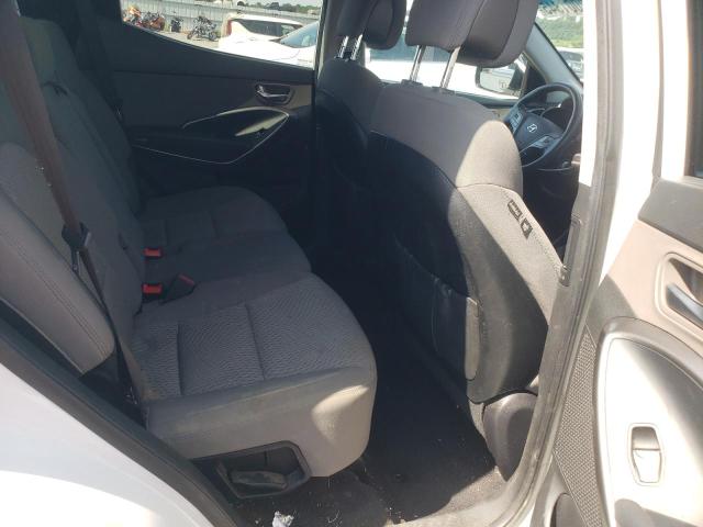 5NMZTDLBXJH106055 - 2018 HYUNDAI SANTA FE S WHITE photo 11