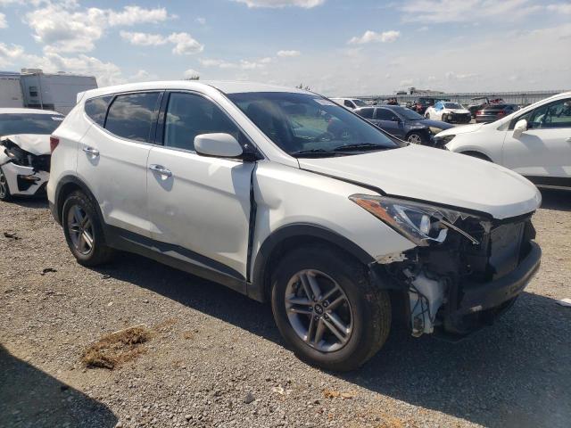 5NMZTDLBXJH106055 - 2018 HYUNDAI SANTA FE S WHITE photo 4