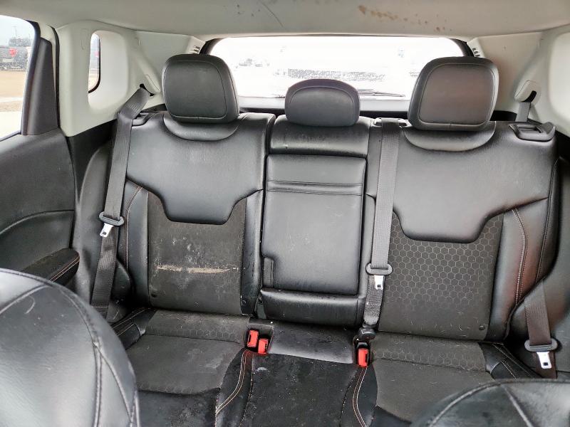 3C4NJCBB9JT108608 - 2018 JEEP COMPASS LATITUDE 白色 照片 10