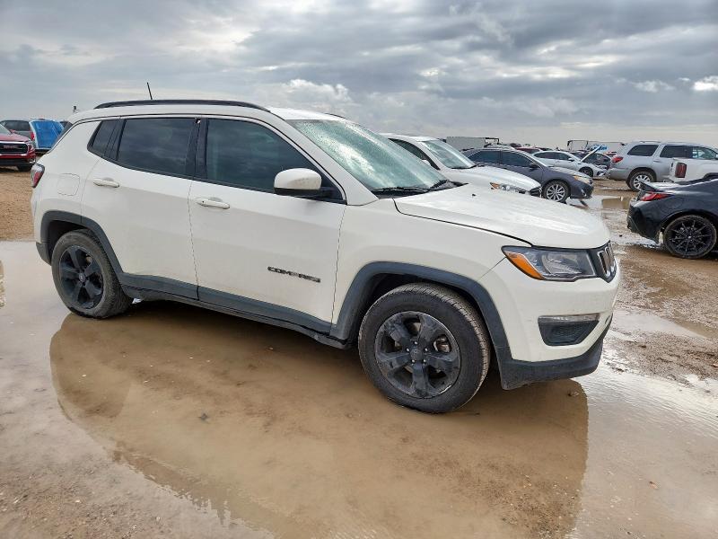 3C4NJCBB9JT108608 - 2018 JEEP COMPASS LATITUDE 白色 照片 4