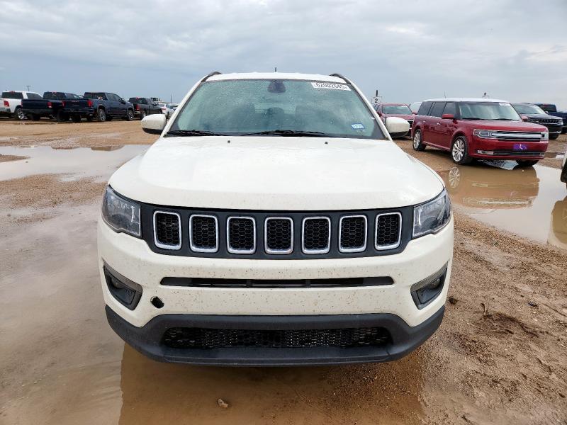 3C4NJCBB9JT108608 - 2018 JEEP COMPASS LATITUDE 白色 照片 5