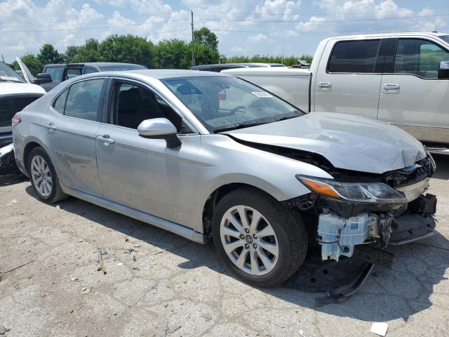 4T1B11HK9KU806329 - 2019 TOYOTA CAMRY L Gümüş fotoğraf 4