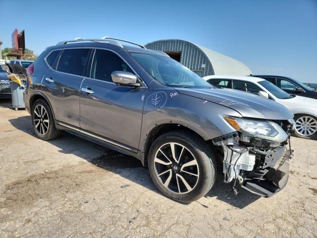 JN8AT2MT3JW489945 - 2018 NISSAN ROGUE S Серый фото 4