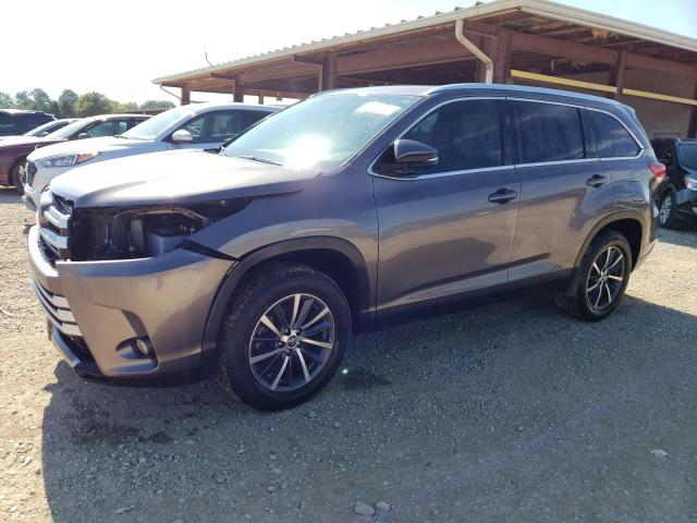 5TDKZRFH3KS339450 - 2019 TOYOTA HIGHLANDER SE GRAY photo 1