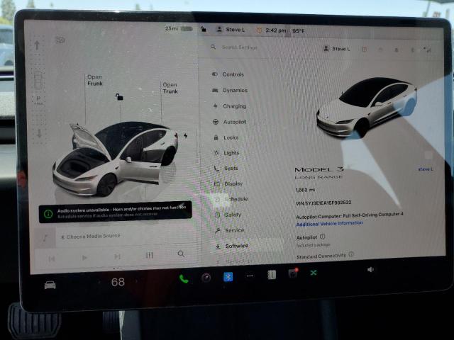 5YJ3E1EA1SF992532 - 2025 TESLA MODEL 3 WHITE photo 9