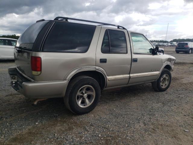 1GNCS13W62K229388 - 2002 CHEVROLET BLAZER BEIGE photo 3