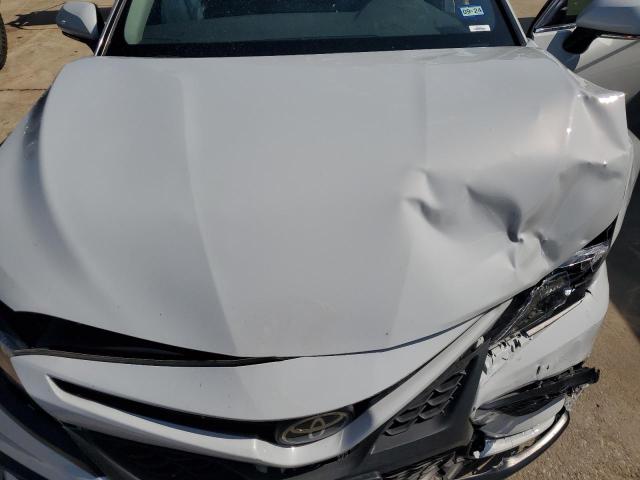 4T1T11AK2PU087267 - 2023 TOYOTA CAMRY SE NIGHT SHADE WHITE photo 11