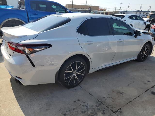 4T1T11AK2PU087267 - 2023 TOYOTA CAMRY SE NIGHT SHADE WHITE photo 3