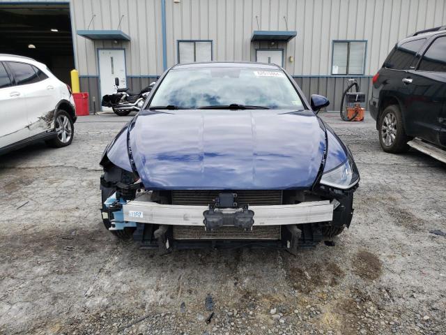 5NPEG4JA1LH038943 - 2020 HYUNDAI SONATA SE BLUE photo 5