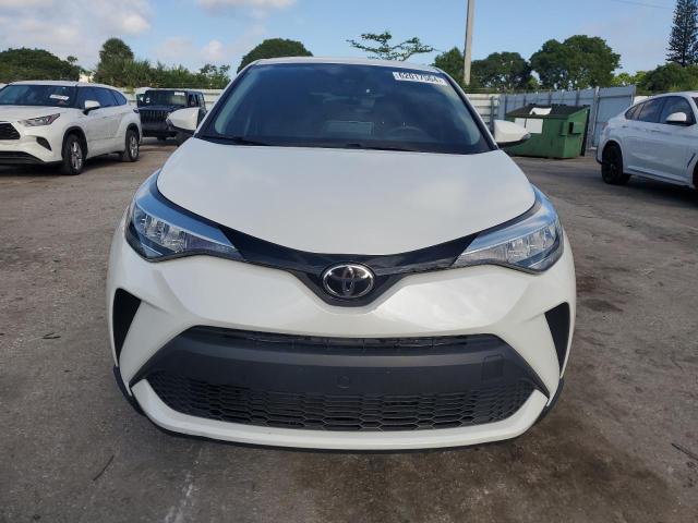 NMTKHMBXXMR132932 - 2021 TOYOTA C-HR XLE WHITE photo 5