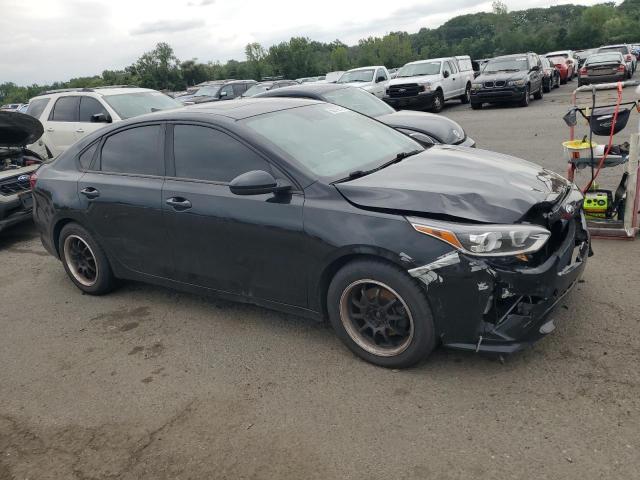 3KPF34AD0KE017398 - 2019 KIA FORTE GT LINE BLACK photo 4