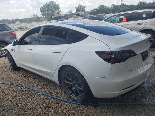 5YJ3E1EB8MF924840 - 2021 TESLA MODEL 3 WHITE photo 2