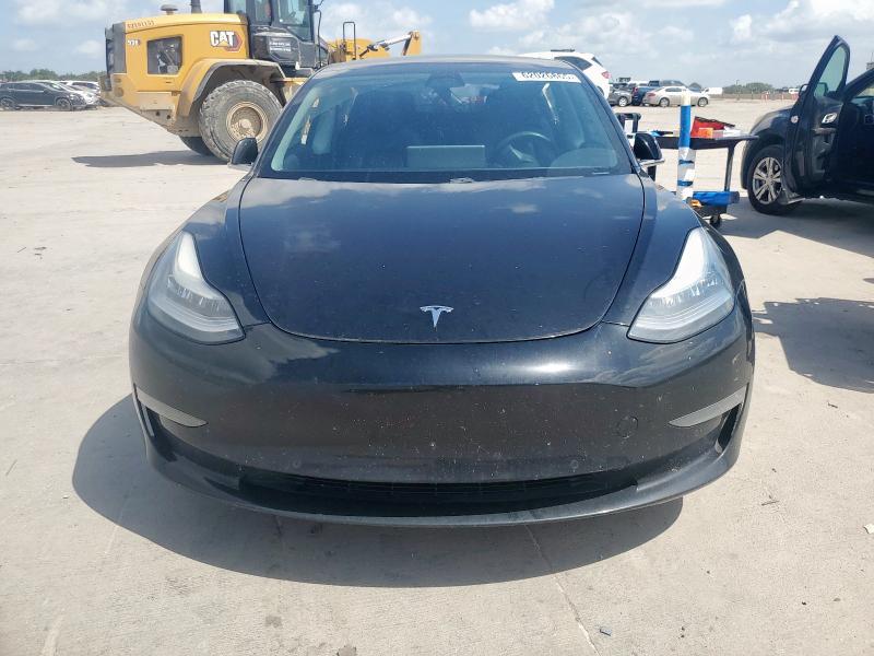 5YJ3E1EAXJF123457 - 2018 TESLA MODEL 3 Negro foto 5
