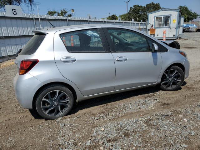 VNKKTUD37HA078140 - 2017 TOYOTA YARIS L SILVER photo 3