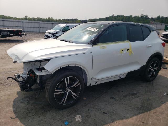 YV4162UM0K2136726 - 2019 VOLVO XC40 T5 R-DESIGN WHITE photo 1