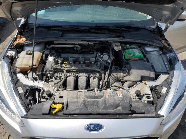 1FADP3F22JL310924 - 2018 FORD FOCUS SE Weiß Foto 11