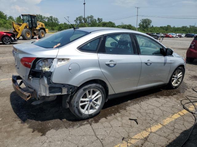 1FADP3F22JL310924 - 2018 FORD FOCUS SE Weiß Foto 3