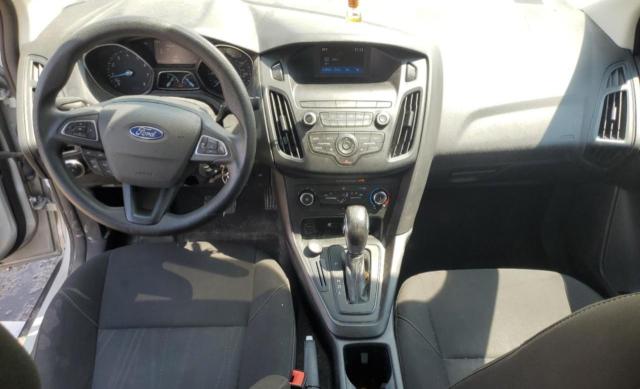 1FADP3F22JL310924 - 2018 FORD FOCUS SE Weiß Foto 8