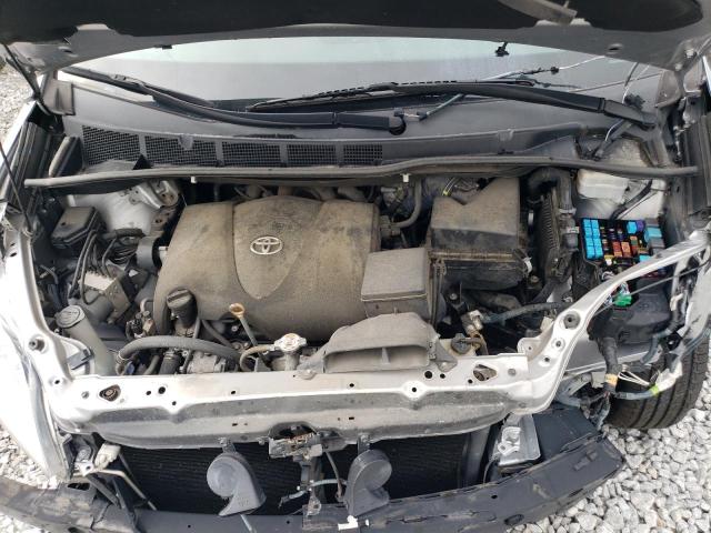 5TDYZ3DC8JS952533 - 2018 TOYOTA SIENNA XLE SILVER photo 12