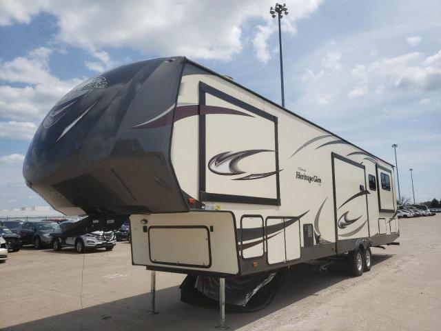 4X4FWBN2XHV700339 - 2017 WILDWOOD 5TH WHEEL BEIGE photo 2