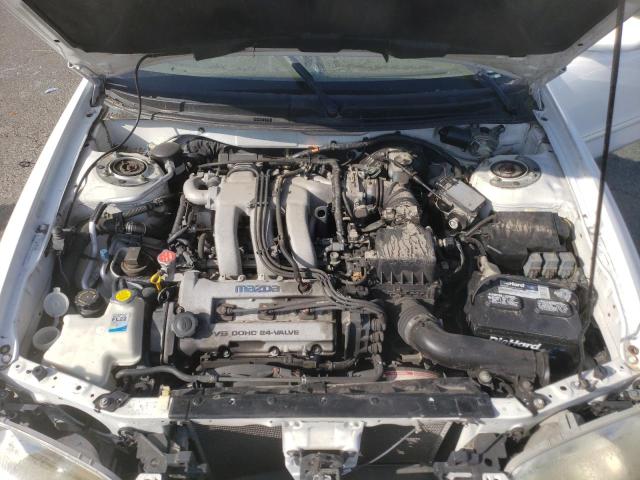 1YVGF22F025283221 - 2002 MAZDA 626 ES WHITE photo 11