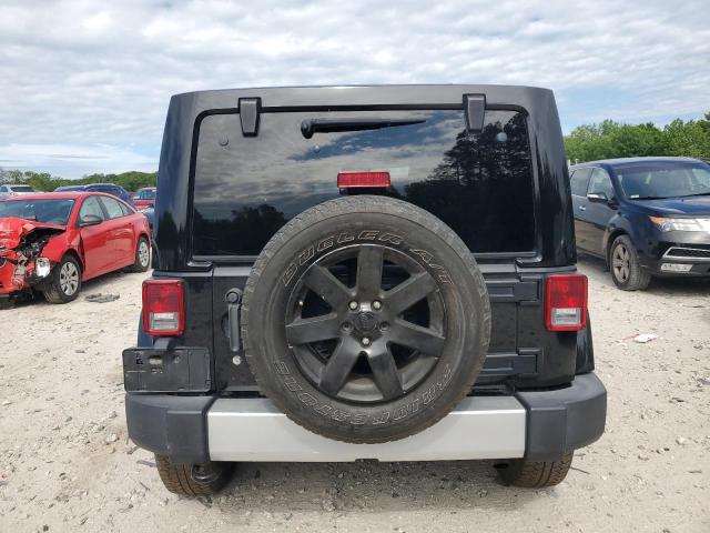 1C4HJWEG8FL725040 - 2015 JEEP WRANGLER U SAHARA შავი ფოტო 6