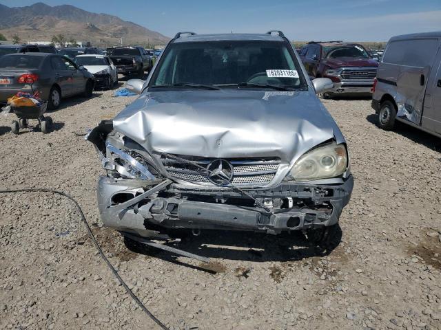 4JGAB57E35A558807 - 2005 MERCEDES-BENZ ML 350 银色 照片 5