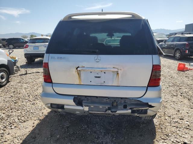 4JGAB57E35A558807 - 2005 MERCEDES-BENZ ML 350 银色 照片 6