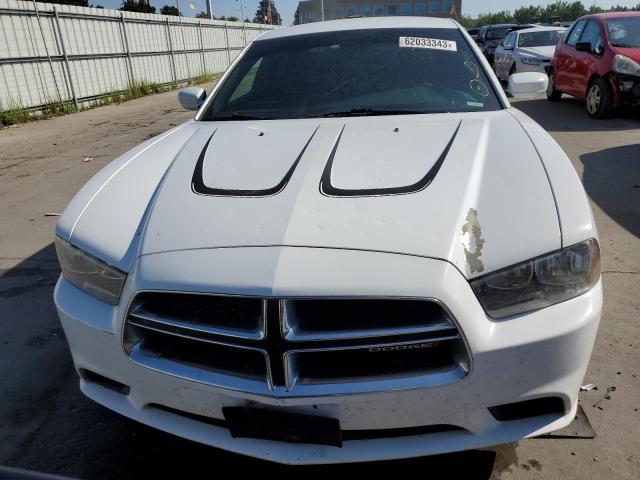 2C3CDXBG7EH130238 - 2014 DODGE CHARGER SE WHITE photo 5