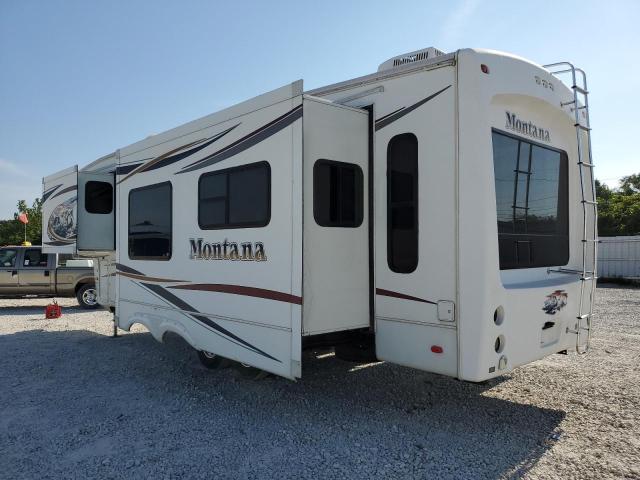 4YDF31525B4702454 - 2011 KEYSTONE MONTANA WHITE photo 3